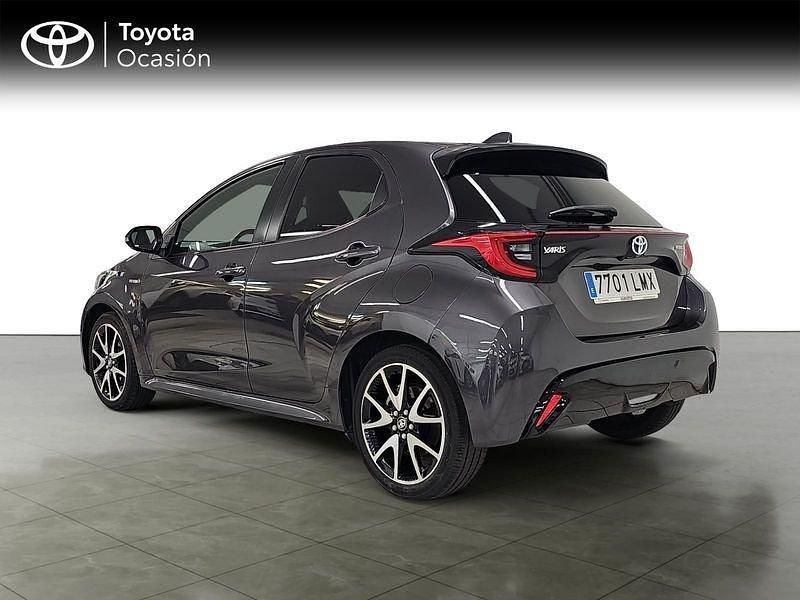Usado Toyota Yaris Style 116 CV (85 kW) 2021 Gris oscuro Utilitario