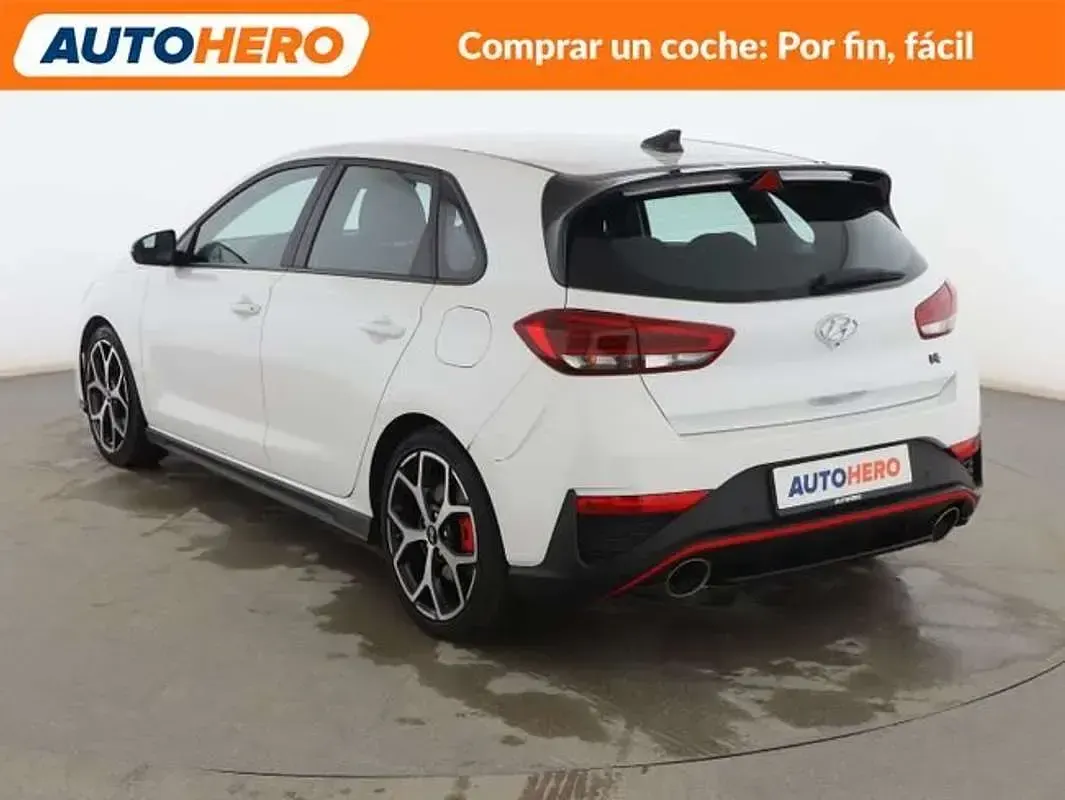 Käytetty Hyundai i30 250 HP (183 kW) 2023 Valkoinen Viistoperä