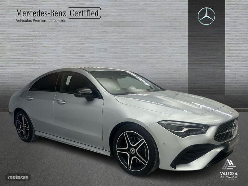 Usado Mercedes CLA220 AMG line 190 CV (139 kW) 2025 Plateado Berlina