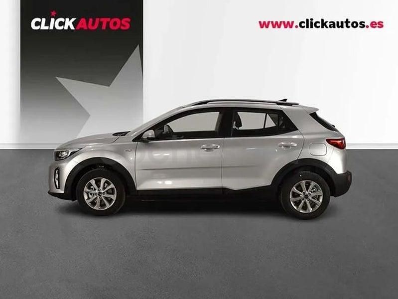 Usado Kia Stonic 79 CV (58 kW) 2025 Gris / plata SUV