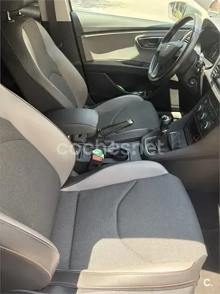 Usado Seat Leon X-Perience 4Drive 150 CV (110 kW) 2016 Gris / plata Familiar