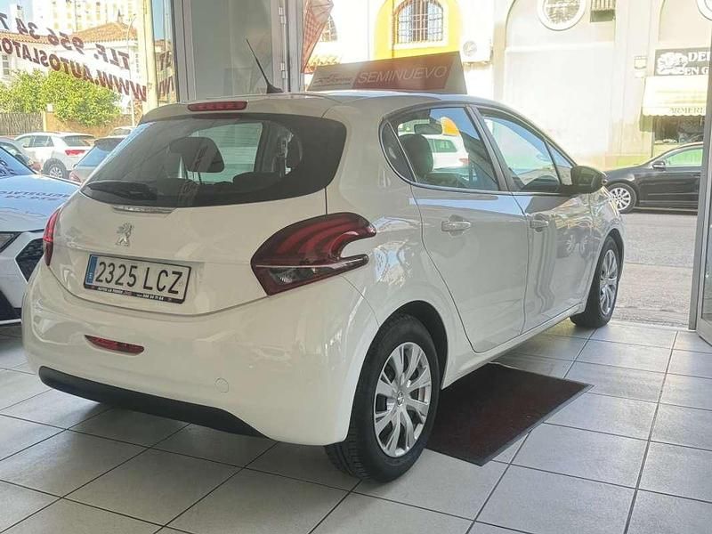 Usado Peugeot 208 Active 102 CV (75 kW) 2020 Blanco Utilitario