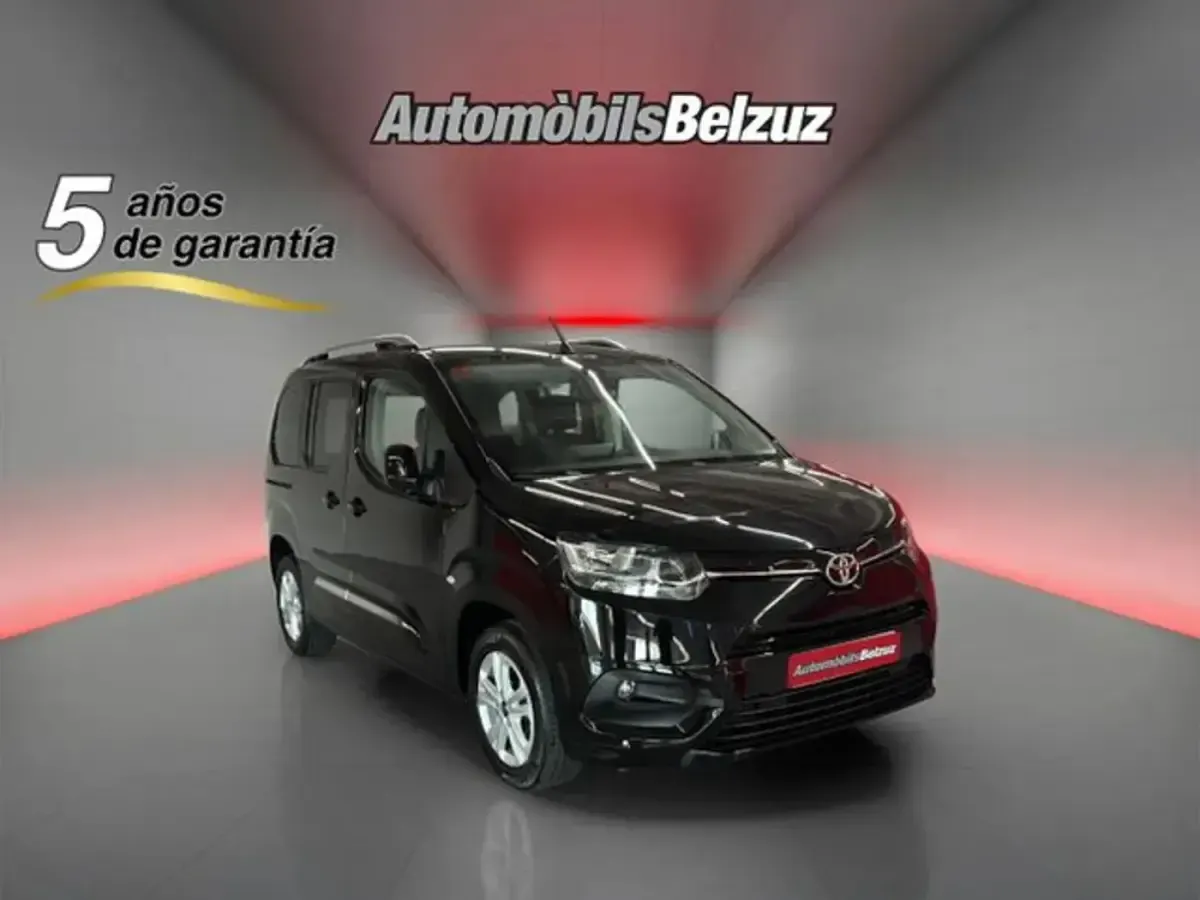Używany Toyota Proace Verso Active 110 KM (80 kW) 2021 Czarny Kombi