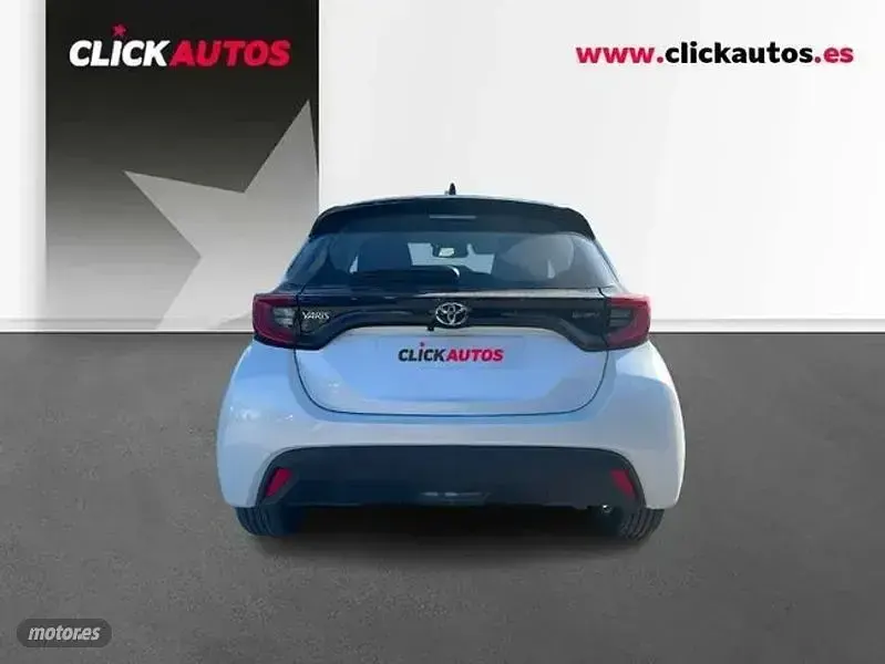 Usado Toyota Yaris Active 116 CV (85 kW) 2025 Blanco Utilitario