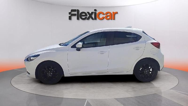 Usado Mazda 2 90 CV (66 kW) 2021 Blanco Berlina