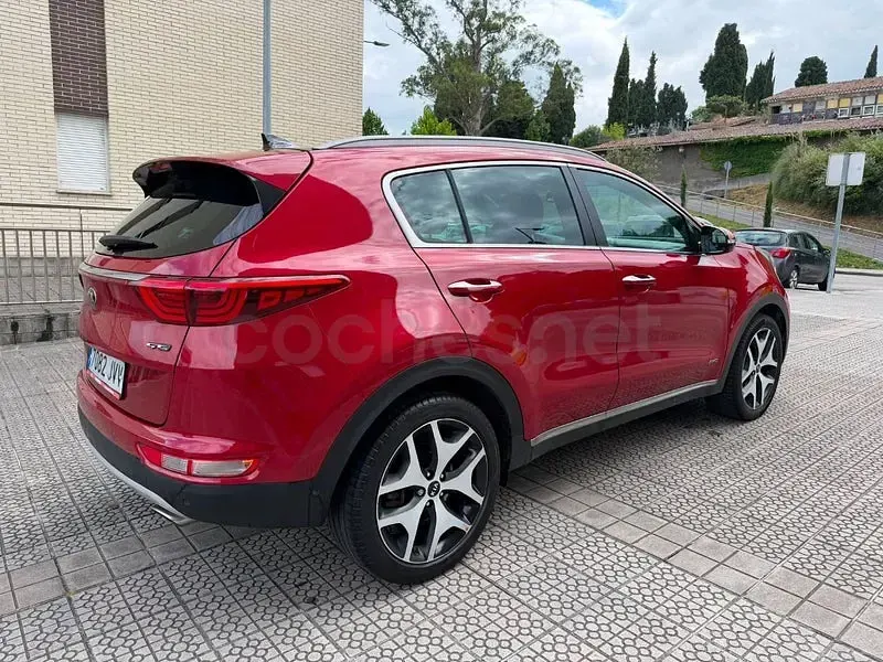 Usado Kia Sportage GT-Line 177 CV (130 kW) 2017 Granate SUV