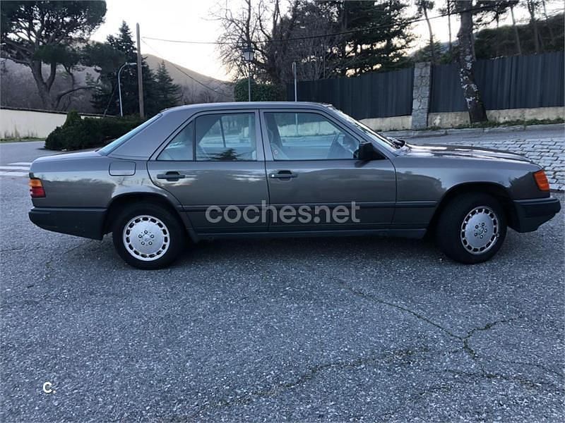Occasion Mercedes E300 231 PK (169 kW) 1991 Grijs Sedan