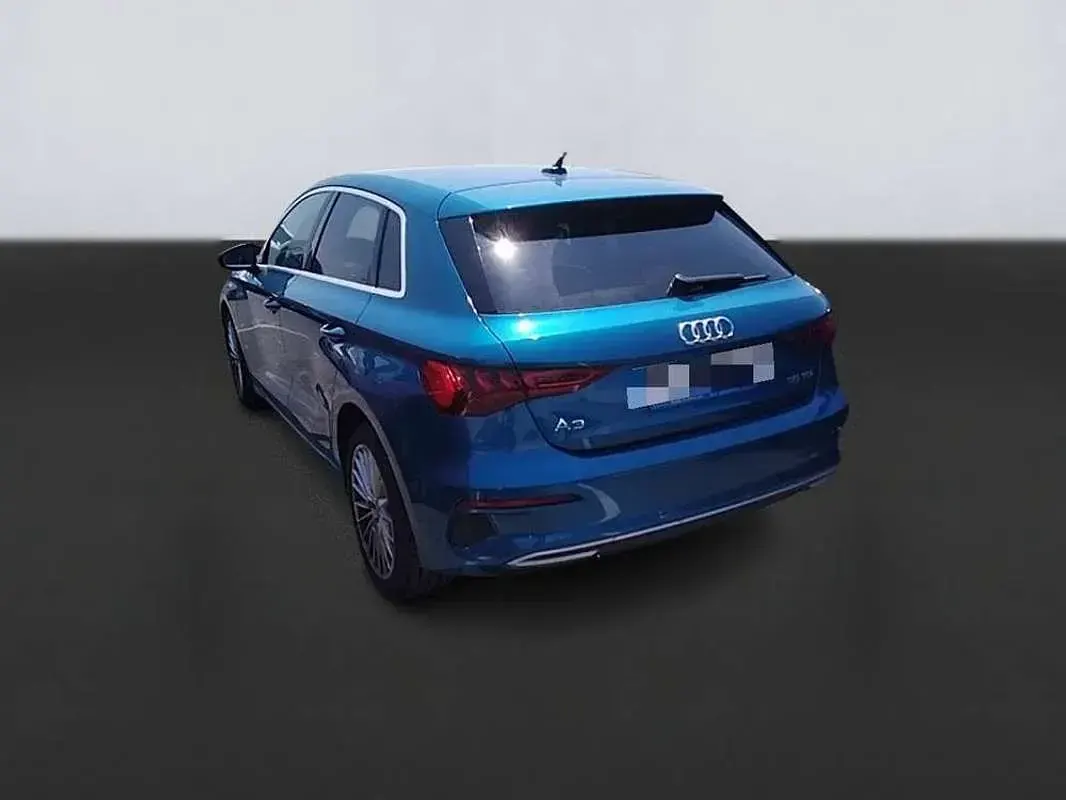 Usado Audi A3 Sportback Advanced 150 CV (110 kW) 2022 Azul Utilitario