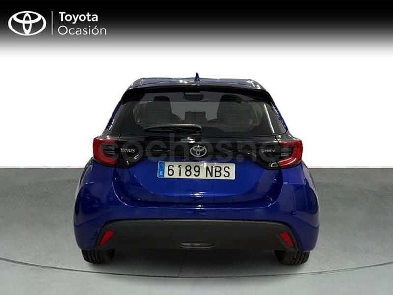 Usado Toyota Yaris Hybrid Active 116 CV (85 kW) 2025 Azul Berlina
