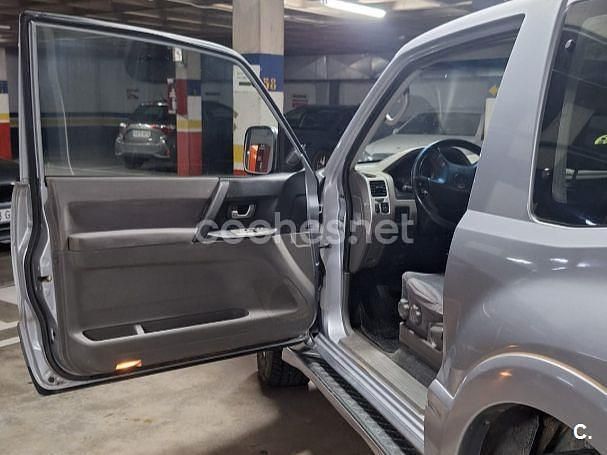 Usado Mitsubishi Montero Intense 160 CV (117 kW) 2006 Gris / plata SUV