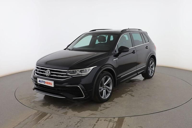 Usado VW Tiguan R-line 150 CV (110 kW) 2022 Negro SUV