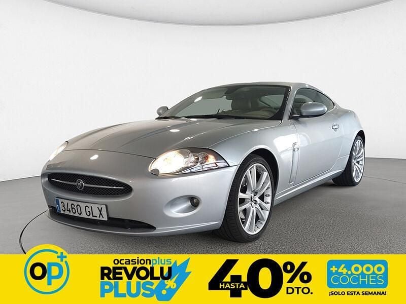 Usado Jaguar XKR 400 CV (294 kW) 2009 Gris plata Coupe