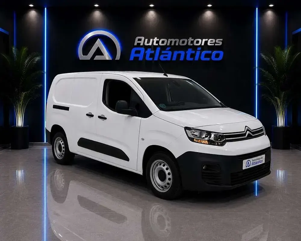 Usado Citroën e-Berlingo 102 CV (75 kW) 2022 Blanco Monovolumen