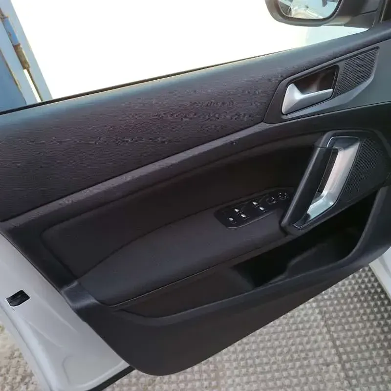 Usado Peugeot 308 Business-Line 131 CV (96 kW) 2018 Blanco Utilitario