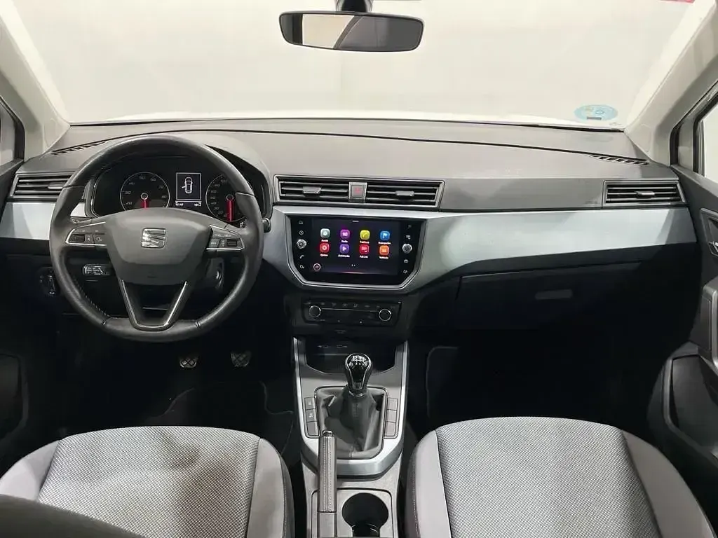 Usado Seat Arona Style 110 CV (80 kW) 2021 Blanco SUV