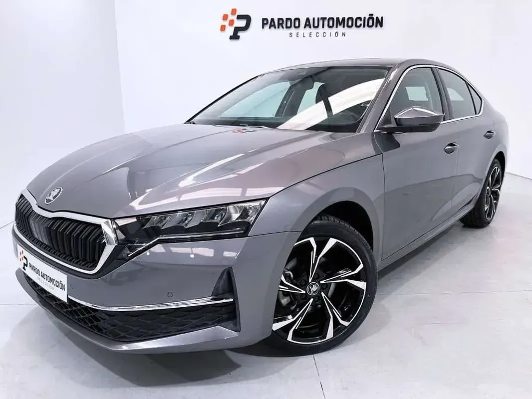 Usado Skoda Octavia Selection 150 CV (110 kW) 2025 Gris Utilitario