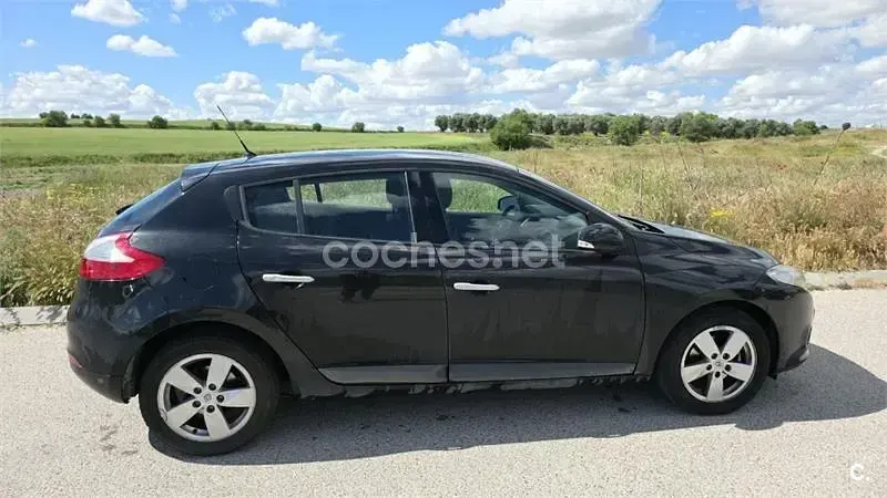Occasion Renault Mégane Dynamique 105 PK (77 kW) 2010 Zwart Sedan