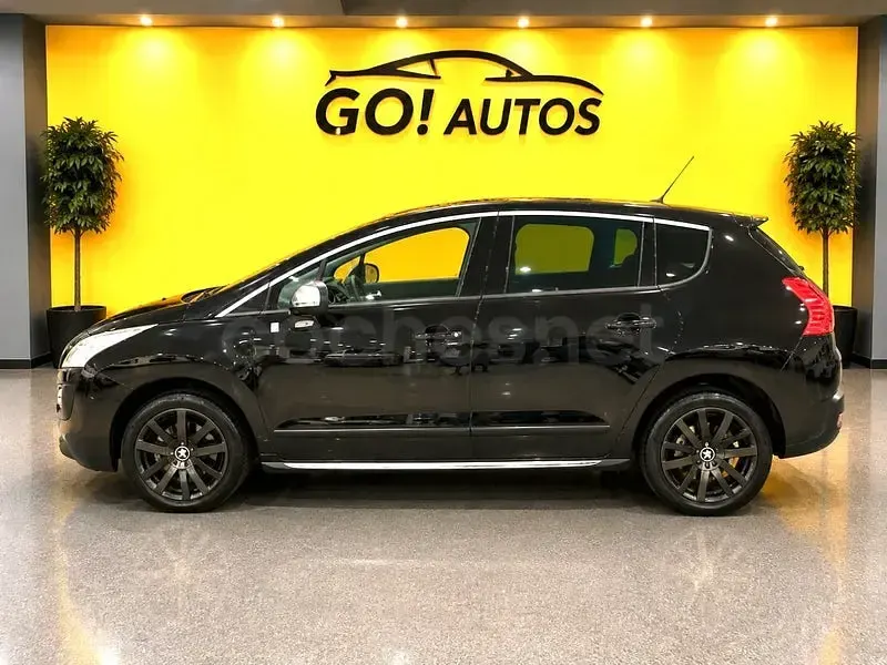 Usado Peugeot 3008 200 CV (147 kW) 2013 Negro Familiar