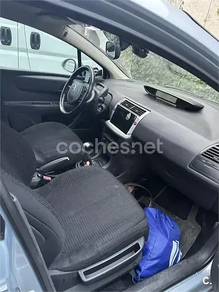 Usado Citroën C4 VTR Sport 92 CV (67 kW) 2006 Azul Berlina