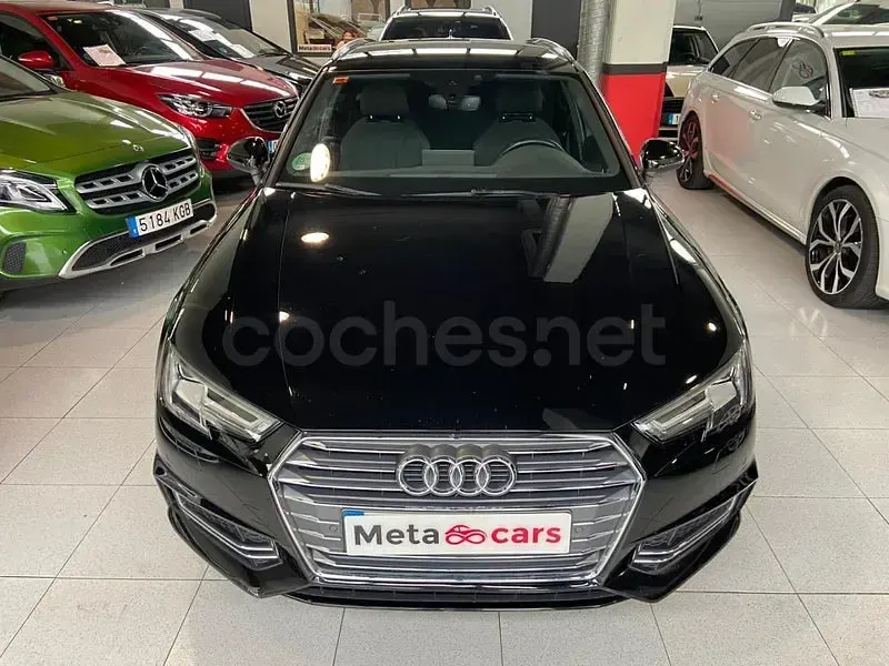 Usado Audi A4 190 CV (139 kW) 2017 Negro Familiar