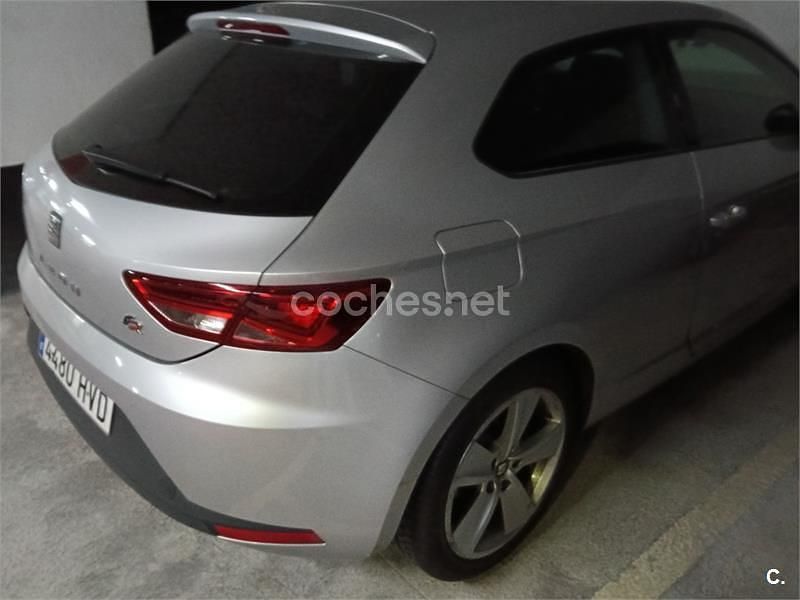 Usado Seat Leon FR 140 CV (102 kW) 2013 Gris / plata Berlina