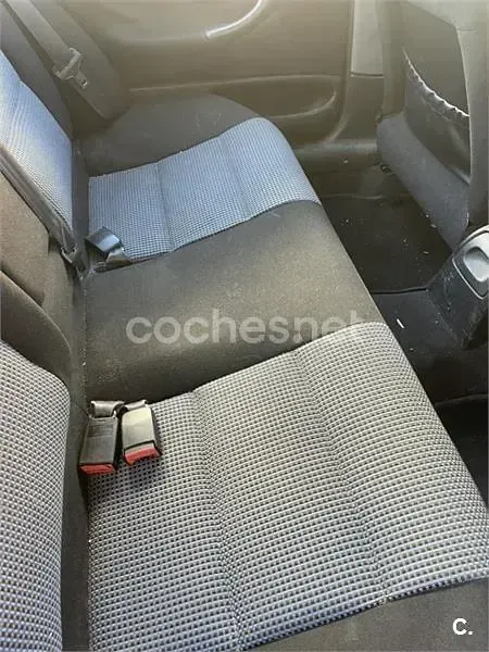 Usado Peugeot 406 110 CV (80 kW) 2003 Azul Berlina