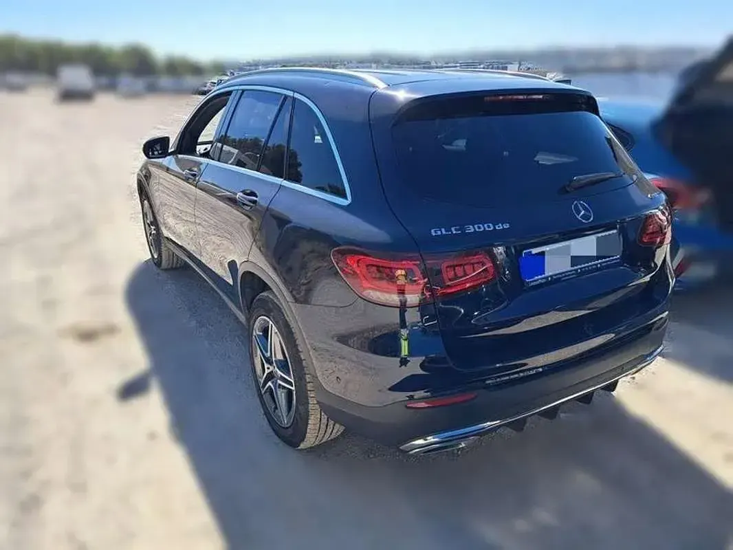 Usado Mercedes GLC300de 306 CV (225 kW) 2022 Azul SUV