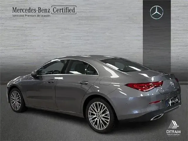Usado Mercedes CLA250e 218 CV (160 kW) 2022 Gris montaña Coupe