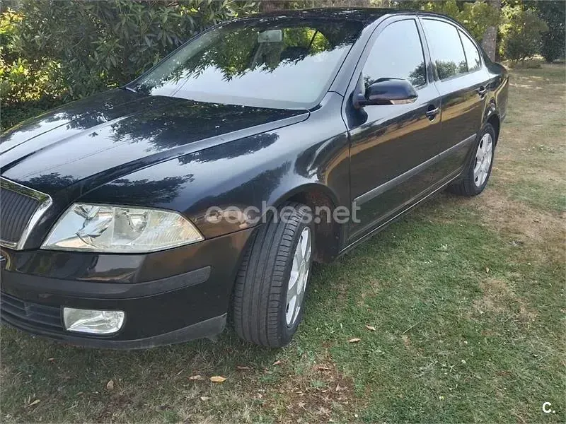 Usado Skoda Octavia Elegance 140 CV (102 kW) 2007 Negro Berlina