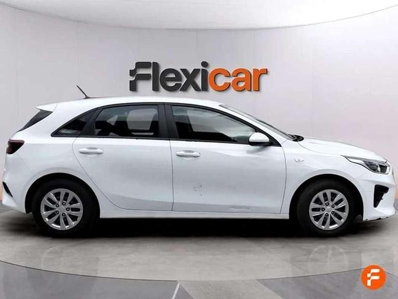 Usado Kia Ceed 120 CV (88 kW) 2020 Blanco Utilitario