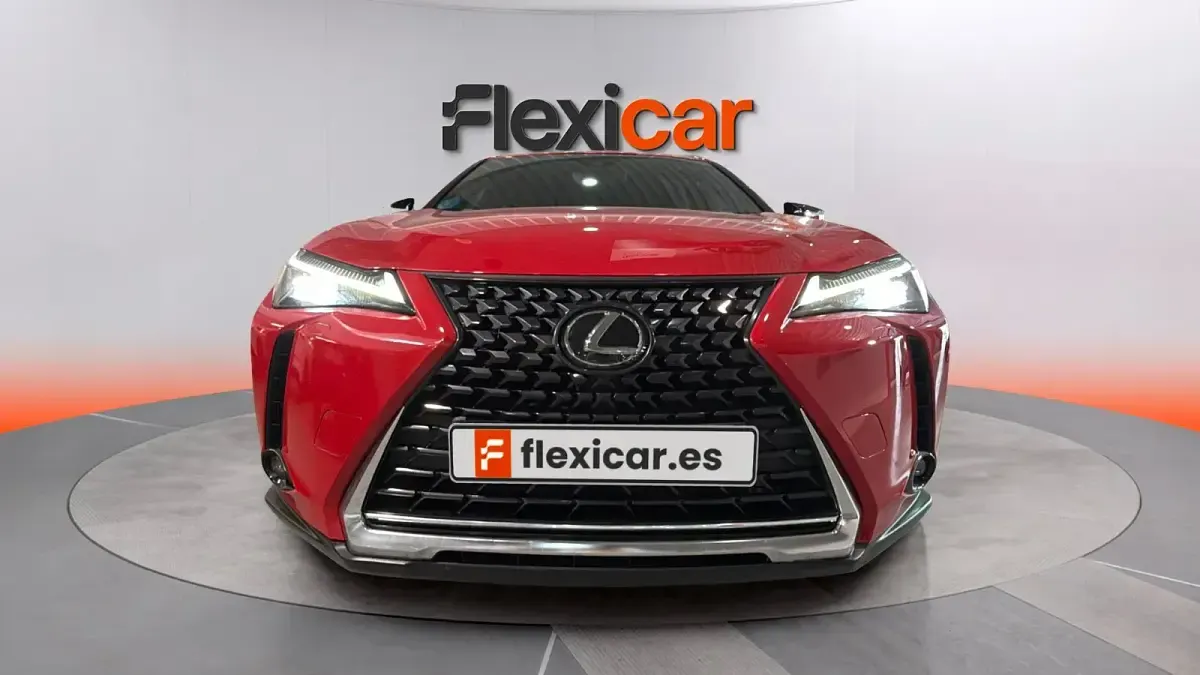 Usado Lexus UX Business Edition 184 CV (135 kW) 2023 Rojo SUV