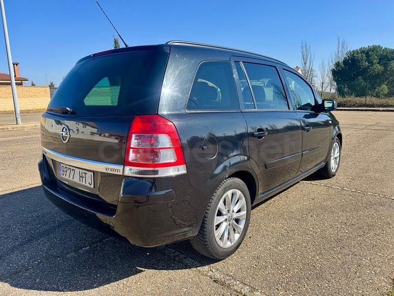 Usado Opel Zafira Family 110 CV (80 kW) 2013 Negro Monovolumen