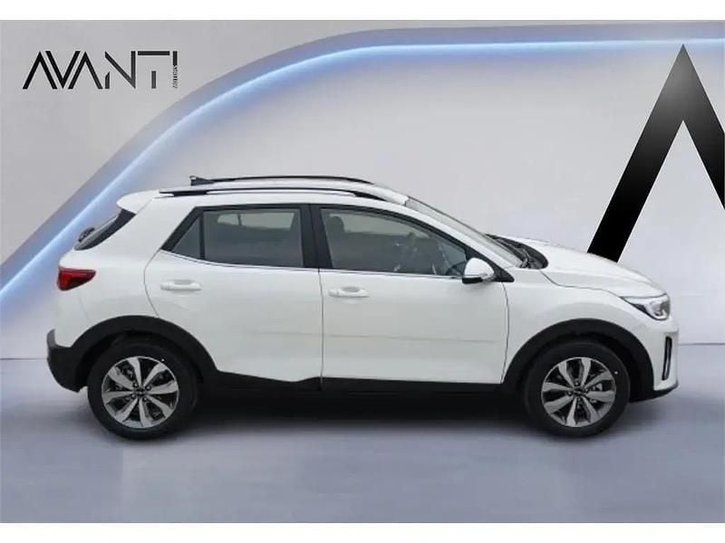 Usado Kia Stonic 100 HP (73 kW) 2025 Branco SUV