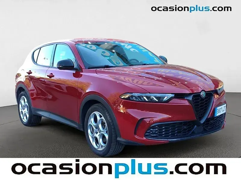 Usado Alfa Romeo Tonale Sprint 131 CV (96 kW) 2022 Rojo SUV