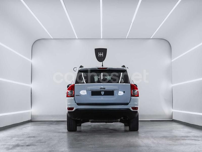Usado Jeep Compass Sport 136 CV (100 kW) 2012 Blanco SUV