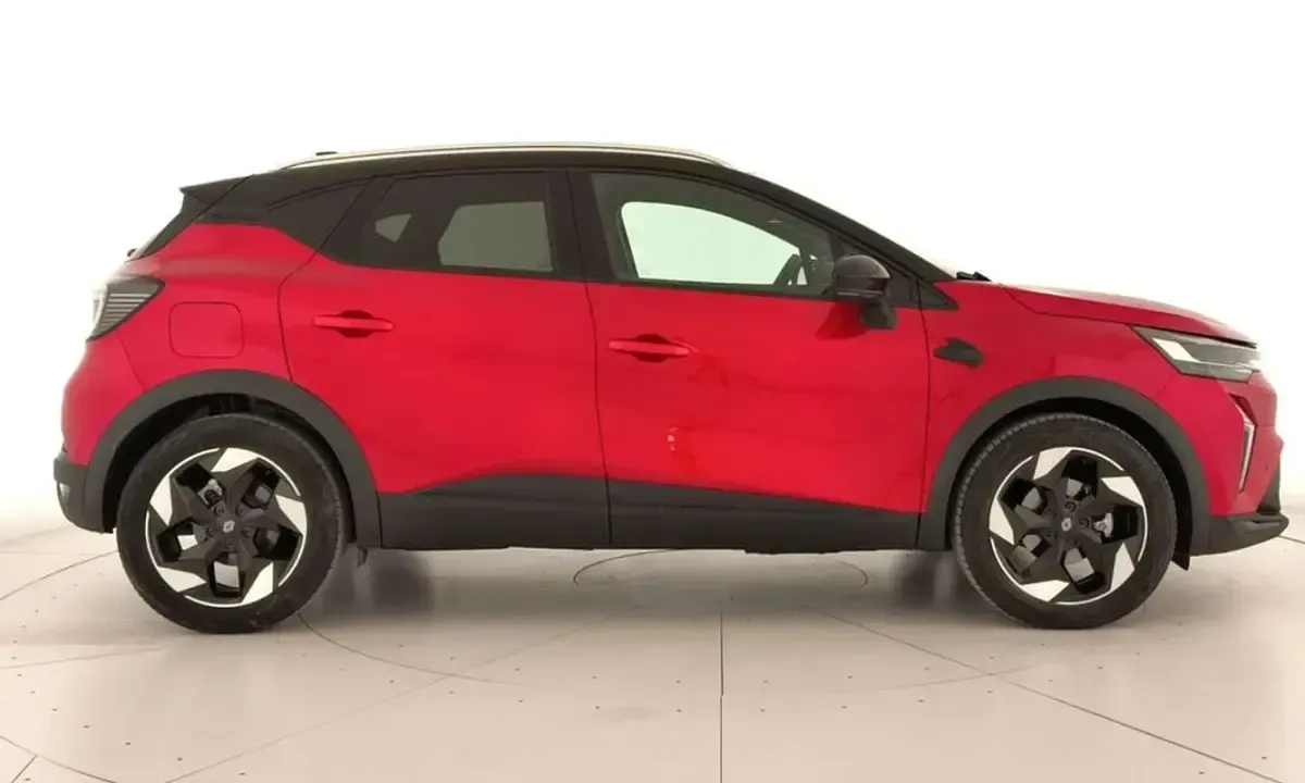 Usado Renault Captur Techno 101 CV (74 kW) 2025 Rojo SUV