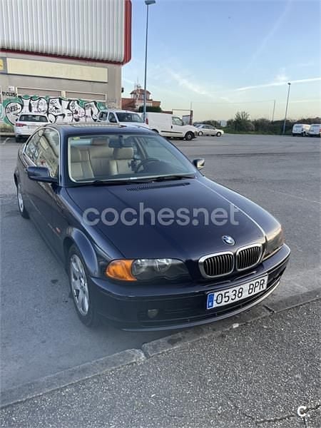 Usado BMW 323 Comfort Edition 170 HP (125 kW) 2000 Azul Coupé