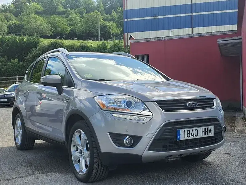 Usado Ford Kuga Titanium S 140 CV (102 kW) 2011 Gris / plata SUV