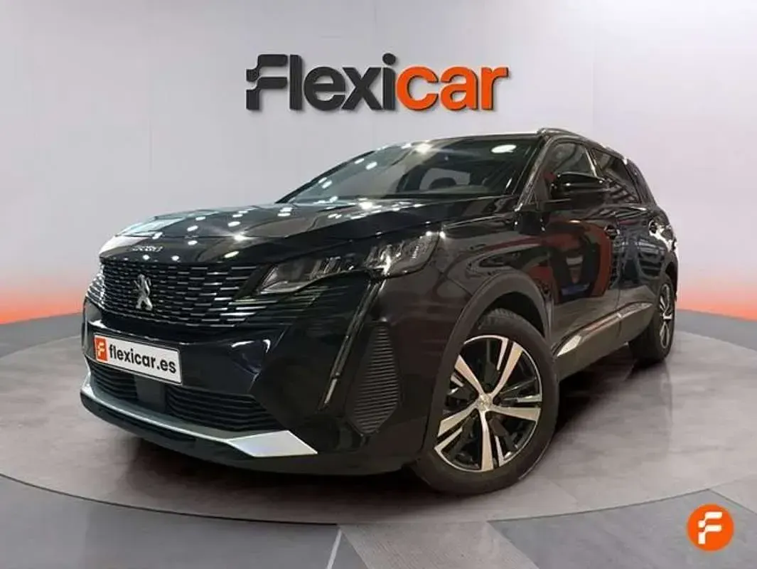 Usado Peugeot 5008 Active 136 HP (100 kW) 2024 Cinzento SUV