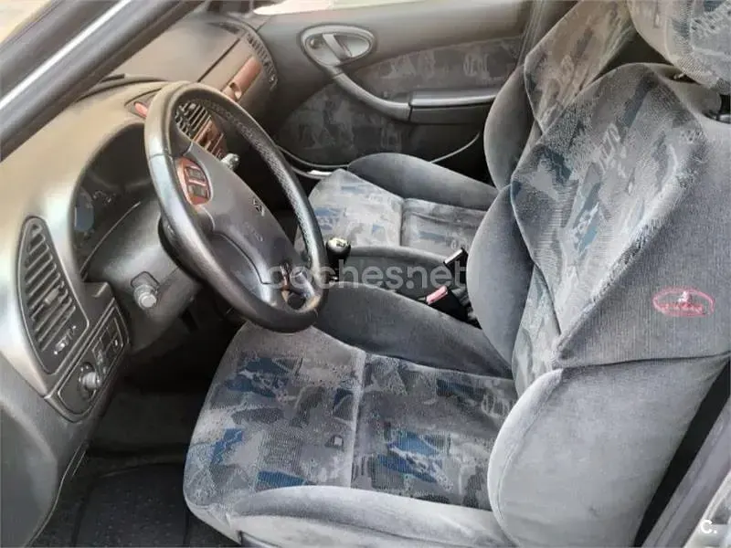 Usado Citroën Xsara Exclusive 90 CV (66 kW) 2000 Gris / plata Berlina