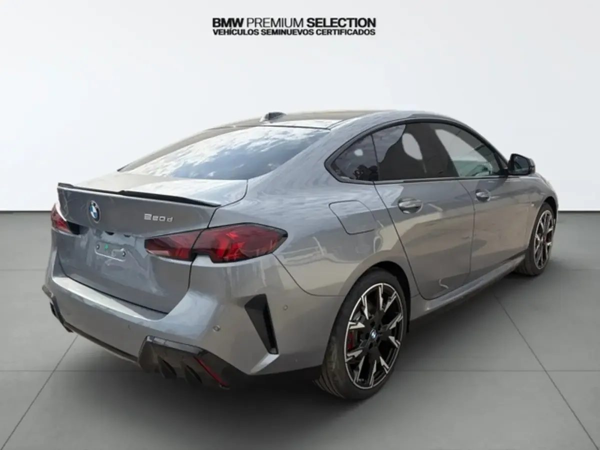 Nuevo BMW 120 Comfort Edition 163 CV (119 kW) 2026 Gris Utilitario