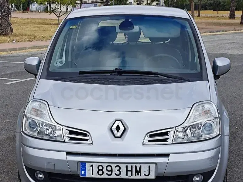 Usado Renault Grand Modus Evolution 90 CV (66 kW) 2012 Gris / plata Monovolumen