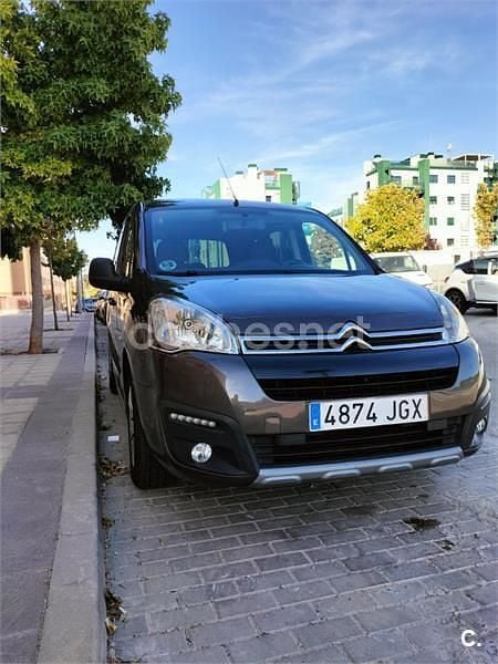 Gris / plata Usado 2015 Citroën Berlingo Tonic Monovolumen | 5350 € (Precio justo) - Imagen 1/4