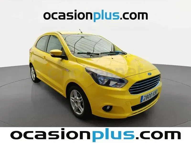 Usado Ford Ka Plus Ultimate 85 CV (62 kW) 2017 Amarillo Utilitario