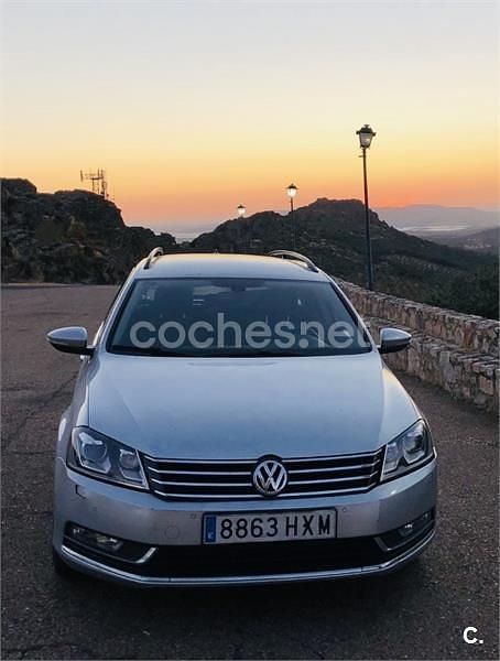 Usado VW Passat Advance 140 CV (102 kW) 2014 Gris / plata Familiar