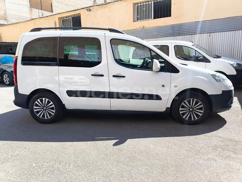 Blanco Usado 2014 Peugeot Partner Tepee Outdoor Monovolumen | 8800 € (Precio justo) - Imagen 1/4