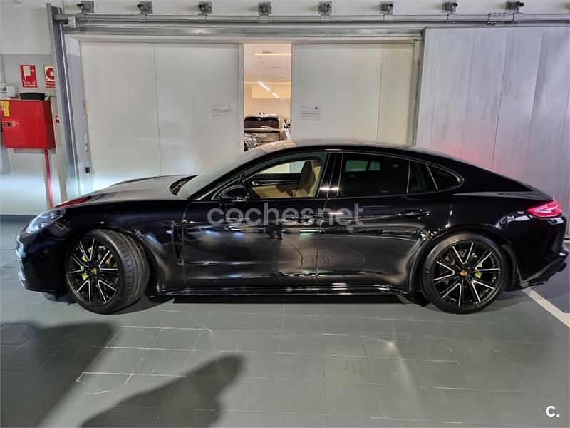 Usado Porsche Panamera 420 CV (308 kW) 2017 Negro Utilitario