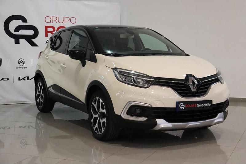 Usado Renault Captur Zen 90 CV (66 kW) 2019 Crema / negro SUV