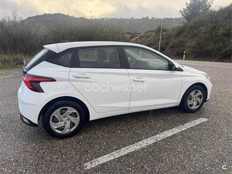 Blanco Usado 2021 Hyundai i20 Berlina | 12.600 € (Buen precio) - Imagen 1/4