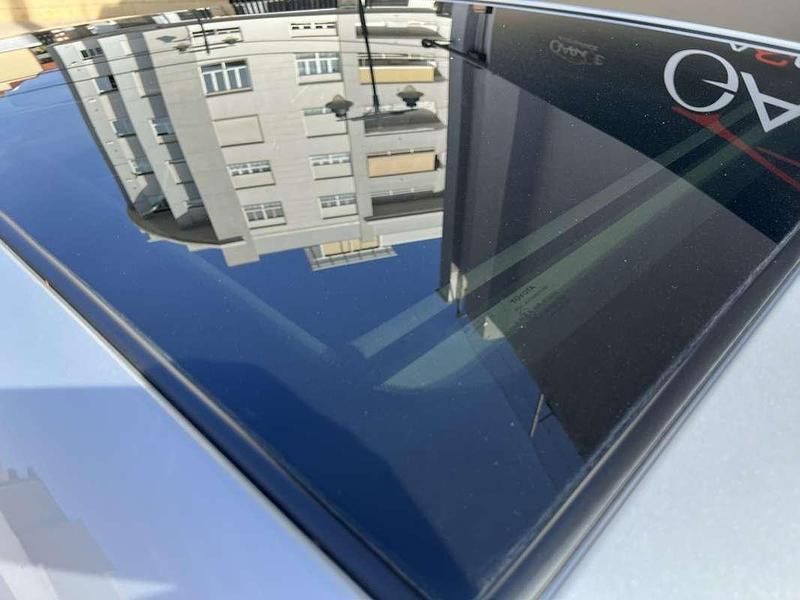 Usado Toyota Auris Business Edition 132 CV (97 kW) 2014 Plateado Utilitario